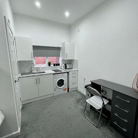 Self Contained Studio In Bham City Centre W Parking Birmingham Esterno foto