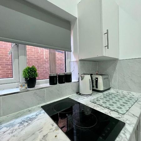 Self Contained Studio In Bham City Centre W Parking Birmingham Esterno foto