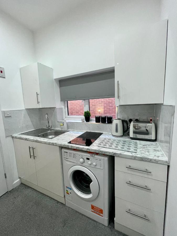 Self Contained Studio In Bham City Centre W Parking Birmingham Esterno foto