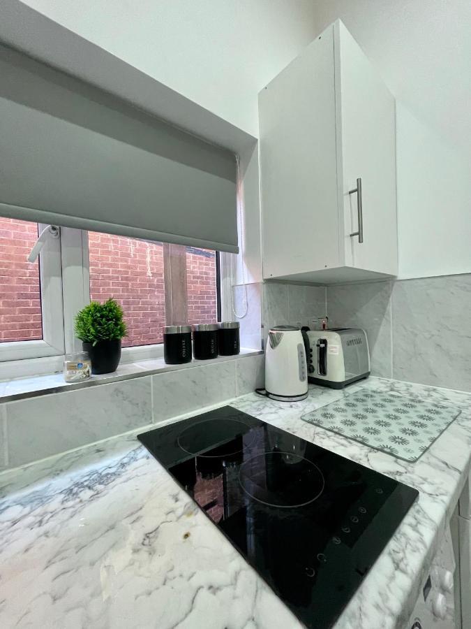 Self Contained Studio In Bham City Centre W Parking Birmingham Esterno foto