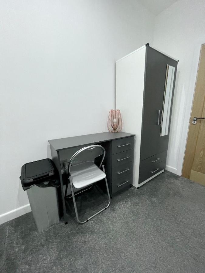 Self Contained Studio In Bham City Centre W Parking Birmingham Esterno foto